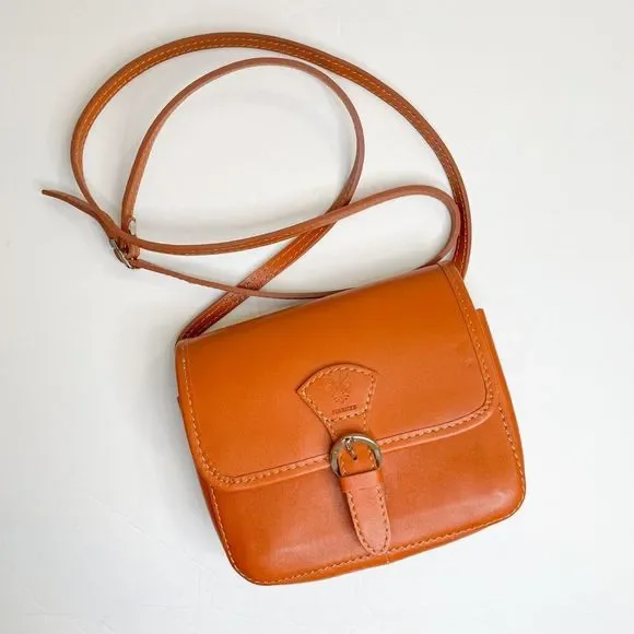 Firenze Italian Leather Saddle bag crossbody - Picture 3 of 13